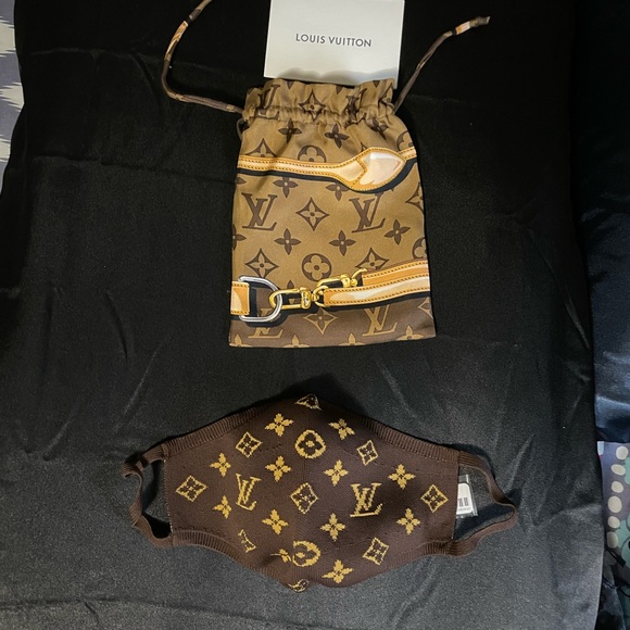 Louis Vuitton Mask - Picture 14 of 14